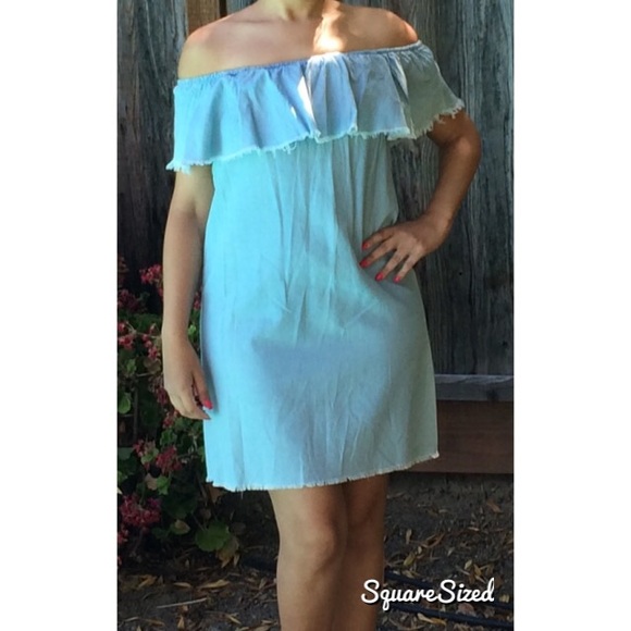 Off the shoulder denim dress. Size small - Picture 1 of 6